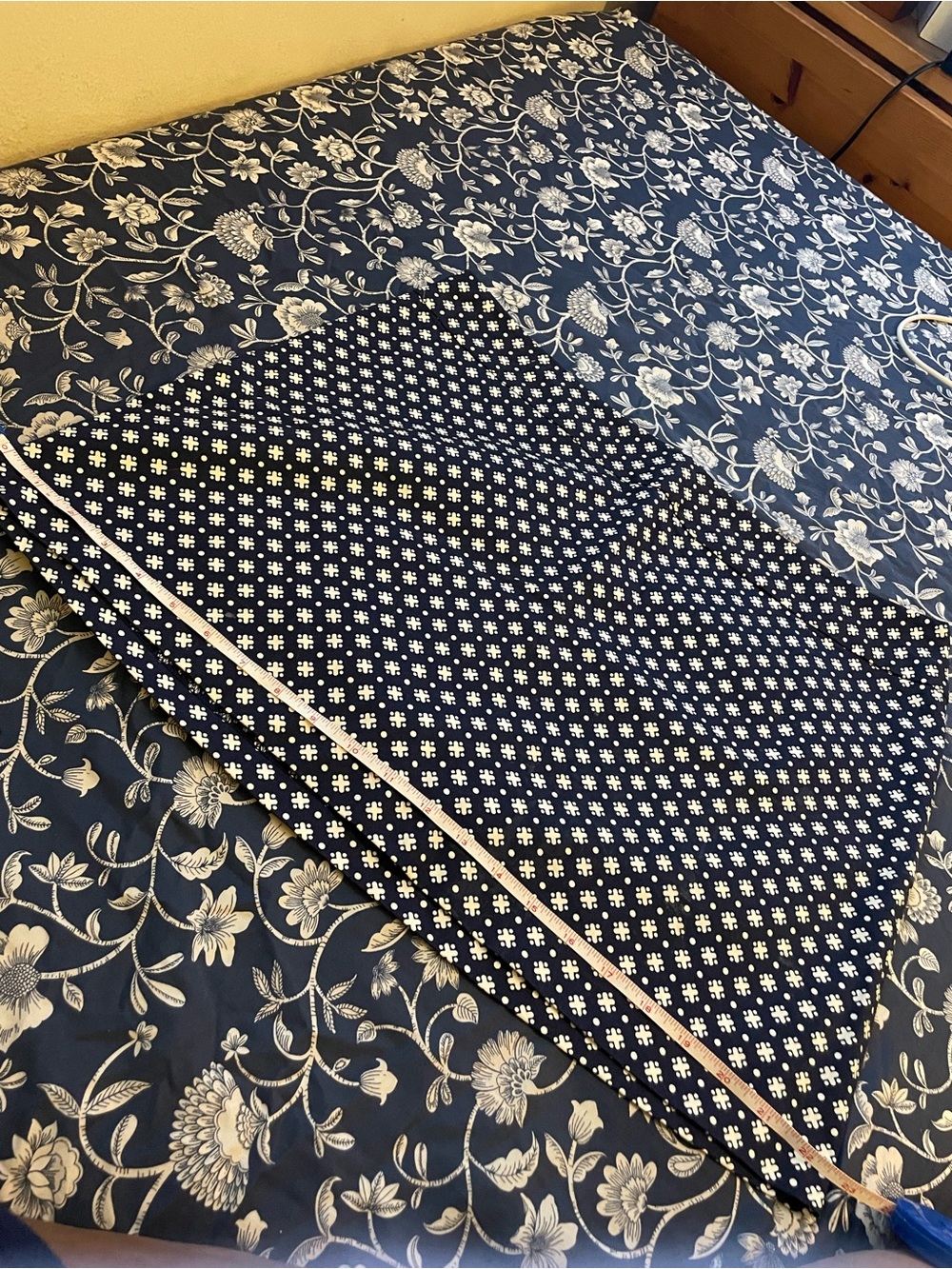 Old Navy Navy and White Floral Border Skirt